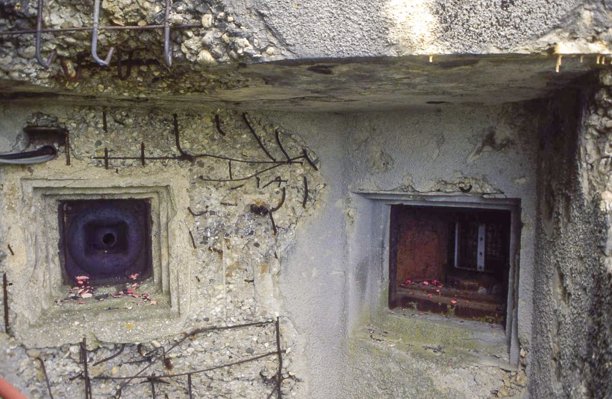 Ligne Maginot - NORD-OUEST DE SINGLING DROITE - (Casemate d'infanterie) - Les créneaux  - HEMMERT Valentin