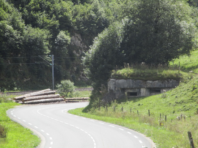 Ligne Maginot - B26 - L' ADROIT - (Casemate d'infanterie - Simple) - Blockhaus situé en bordure de la route D67 B. - Randonneur62