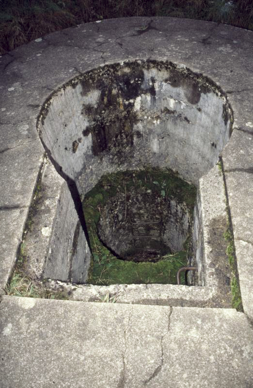 Ligne Maginot - B37 - ABBAYE 2 - (Cuve pour arme d'infanterie) - Emplacement de la tourelle, vu de l'extérieur. - ammagsdr