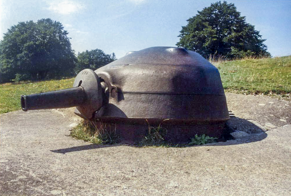Ligne Maginot - GRANGES MIROIR (TD N°368) - (Cuve pour arme d'infanterie) - Tourelle démontable STG mle 35-37 n° 368 - LAMBERT Sylvie Laure