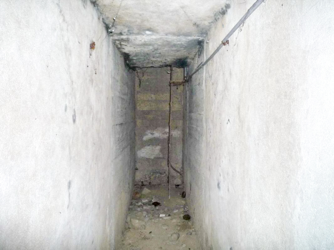 Ligne Maginot - I12 - (Abri) - L'accès en puits vers le blockhaus mitrailleuses - Inconnu