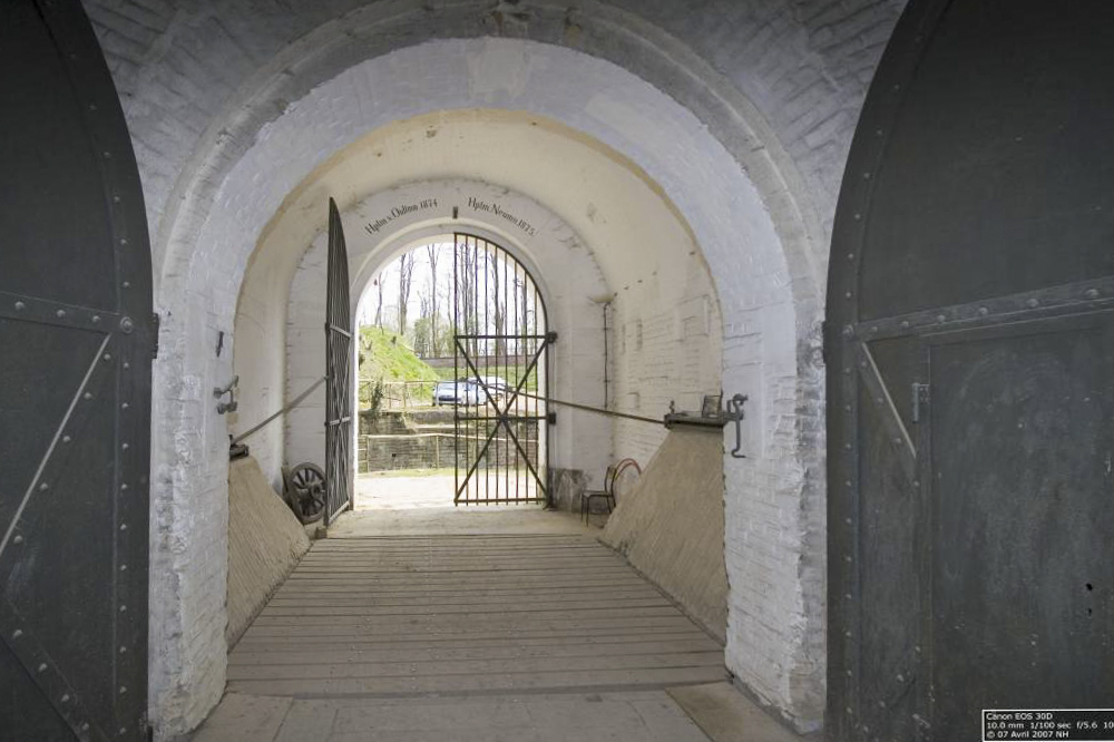 Ligne Maginot - FORT PETAIN  FRERE (172° RIF) - (PC de Sous-Secteur) - Pont-levis et porte de la poterne d'entrée  - Nicolas HERMAMM