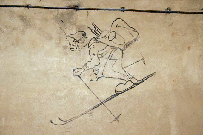 Ligne Maginot - LAVOIR - (Ouvrage d'artillerie) - Bloc 5 
Graffiti dans le magasin M2 - ZEIG Marc