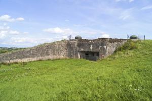 Ligne Maginot - SCHOENENBOURG - (Ouvrage d'artillerie) - Bloc 1
Casemate d'infanterie (jumelages de mitrailleuses Reibel, canon Antichar de 47mm, créneau FM et cloche GFM)