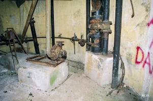 Ligne Maginot - BAN SAINT JEAN - (Camp de sureté) - Château d'eau (R1)
Pompe
