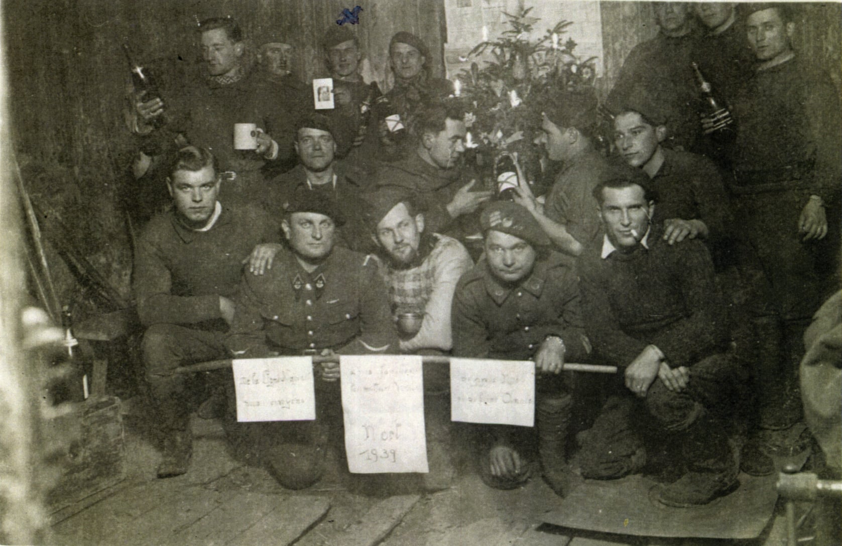 Ligne Maginot - BOIS DU FOUR - A5 - (Ouvrage d'infanterie) - Le réveillon  de 1939 avec le soldat J. Cornil et ses camarades du 149e RIF - Inconnu