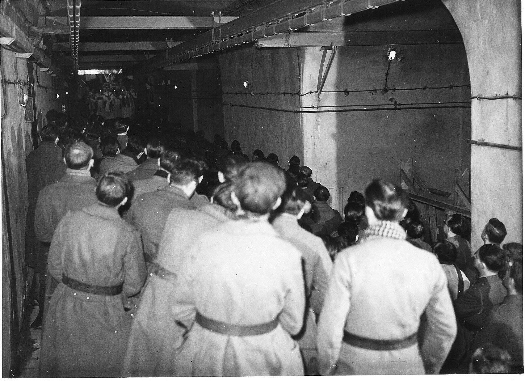 Ligne Maginot - HACKENBERG - A19 - (Ouvrage d'artillerie) - La messe de Noël 1939, 
Photo prise dans le cadre du reportage fait sur l'ouvrage en décembre 39 - Service Cinématographique des Armées
