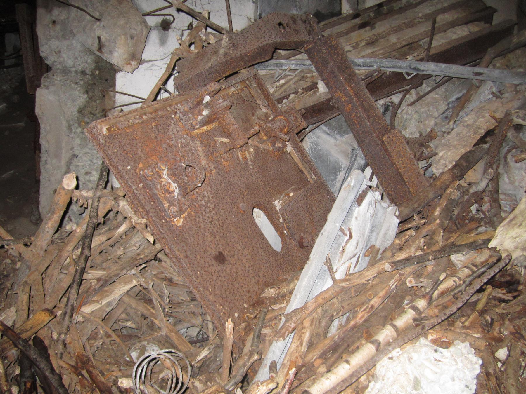 Ligne Maginot - HOCHWALD C5 - (Casemate d'infanterie) - Porte blindée - Gregory Fuchs