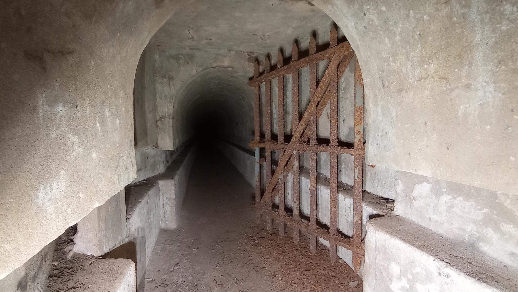 Ligne Maginot - FROHMUHL (PC DU QUARTIER KAPELLENHOF - II/153° RIF) - (Abri) - Grille intérieur de l'égout issue de secours   - Baptiste Gaudin