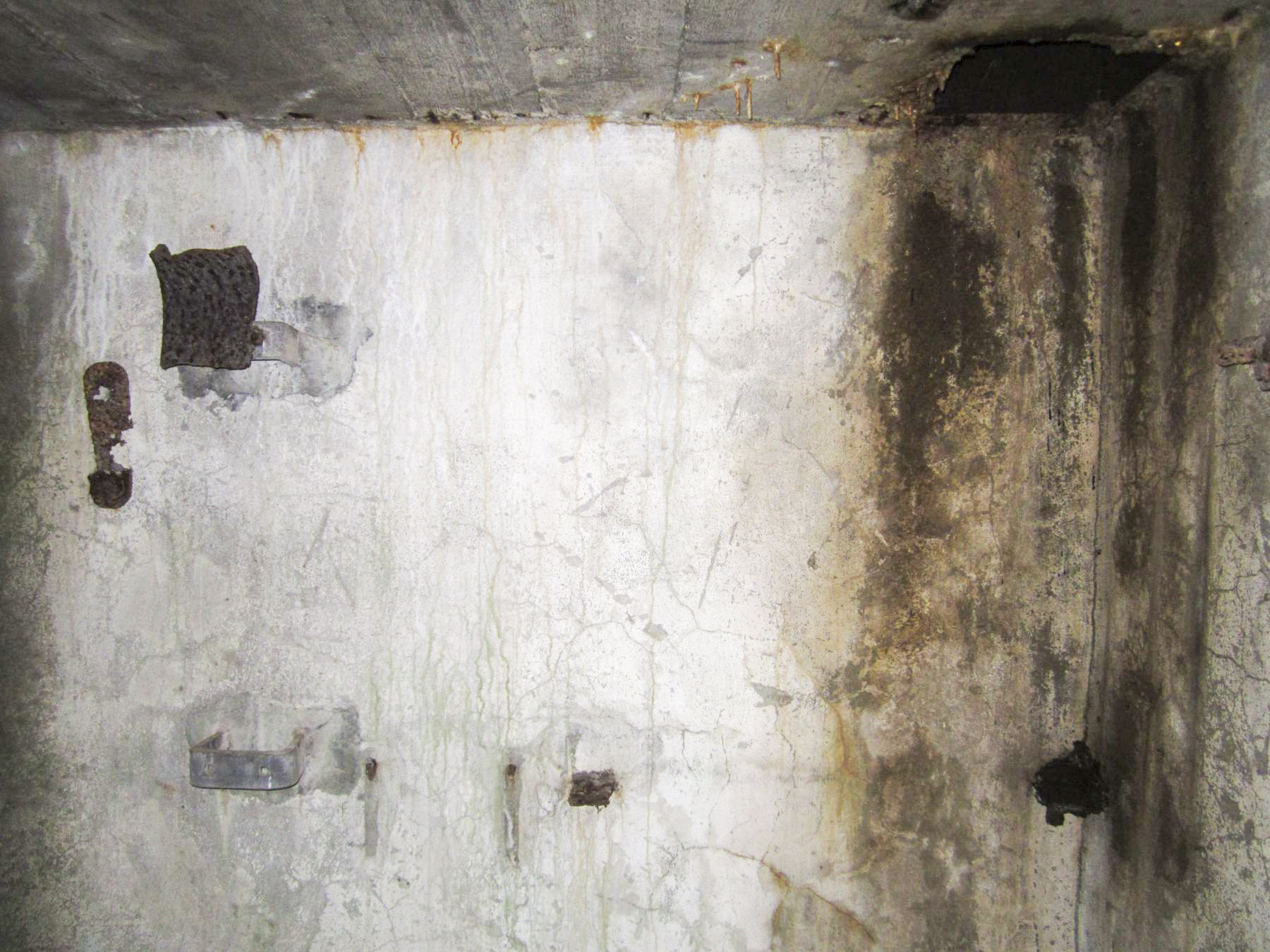 Ligne Maginot - REDUIT DU HOCHWALD - (Blockhaus pour arme infanterie) - Le support du ventilateur manuel - Gregory Fuchs