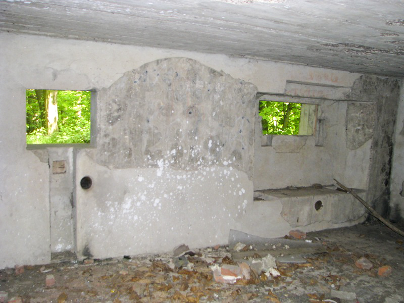 Ligne Maginot - SCHERHOL 2 - (Blockhaus pour arme infanterie) - Embrasures pour mitrailleuse et canon de 25 - Antoine SCHOEN