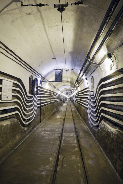 Ligne Maginot - SCHOENENBOURG - (Ouvrage d'artillerie) - Dispositifs de mine permanents destinés à la destruction de la galerie entre les avants et les arrières de l'ouvrage au cas ou celui ci serait envahi par l'ennemi - Pascal LAMBERT