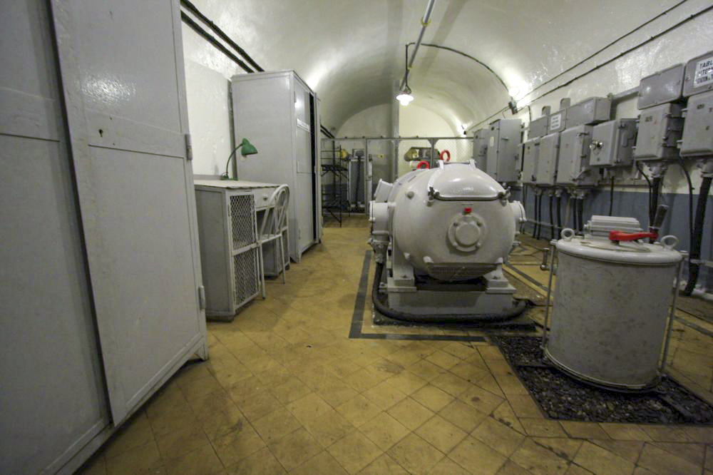 Ligne Maginot - SCHOENENBOURG - (Ouvrage d'artillerie) - L'usine électrique
Les groupes convertisseurs pour la traction - GRAMI