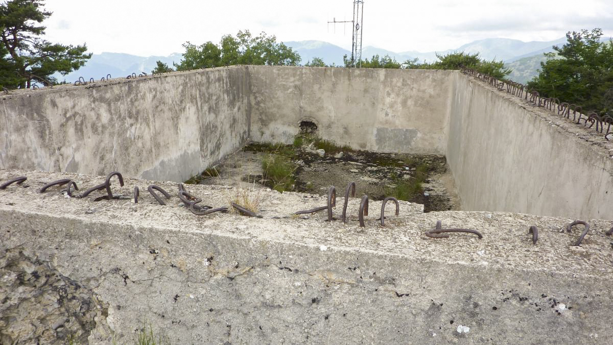 Ligne Maginot - MONTE GROSSO (MG) - E02 - (Ouvrage d'artillerie) - Bassin vers le sommet - ELLENA-CUNY