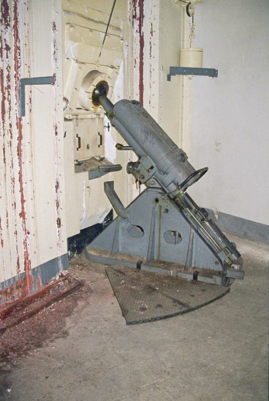 Ligne Maginot - MONTE GROSSO (MG) - E02 - (Ouvrage d'artillerie) - Bloc 4
Chambre de tir sud - Michal Prasil
