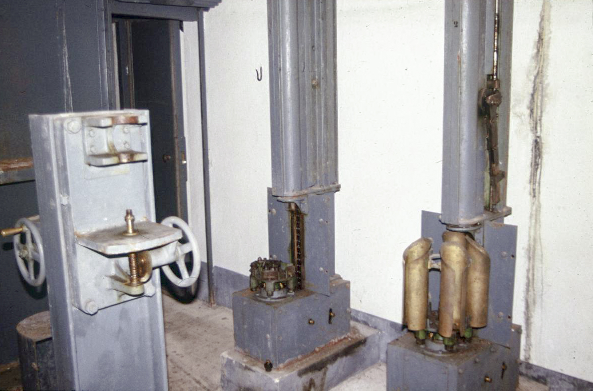 Ligne Maginot - MONTE GROSSO (MG) - E02 - (Ouvrage d'artillerie) - Bloc 4
Norias de la chambre de tir sud - Michal Prasil