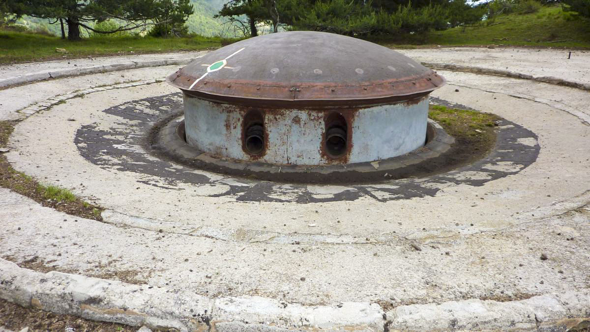 Ligne Maginot - MONTE GROSSO (MG) - E02 - (Ouvrage d'artillerie) - Le bloc 6
Tourelle de 135 - ELLENA-CUNY