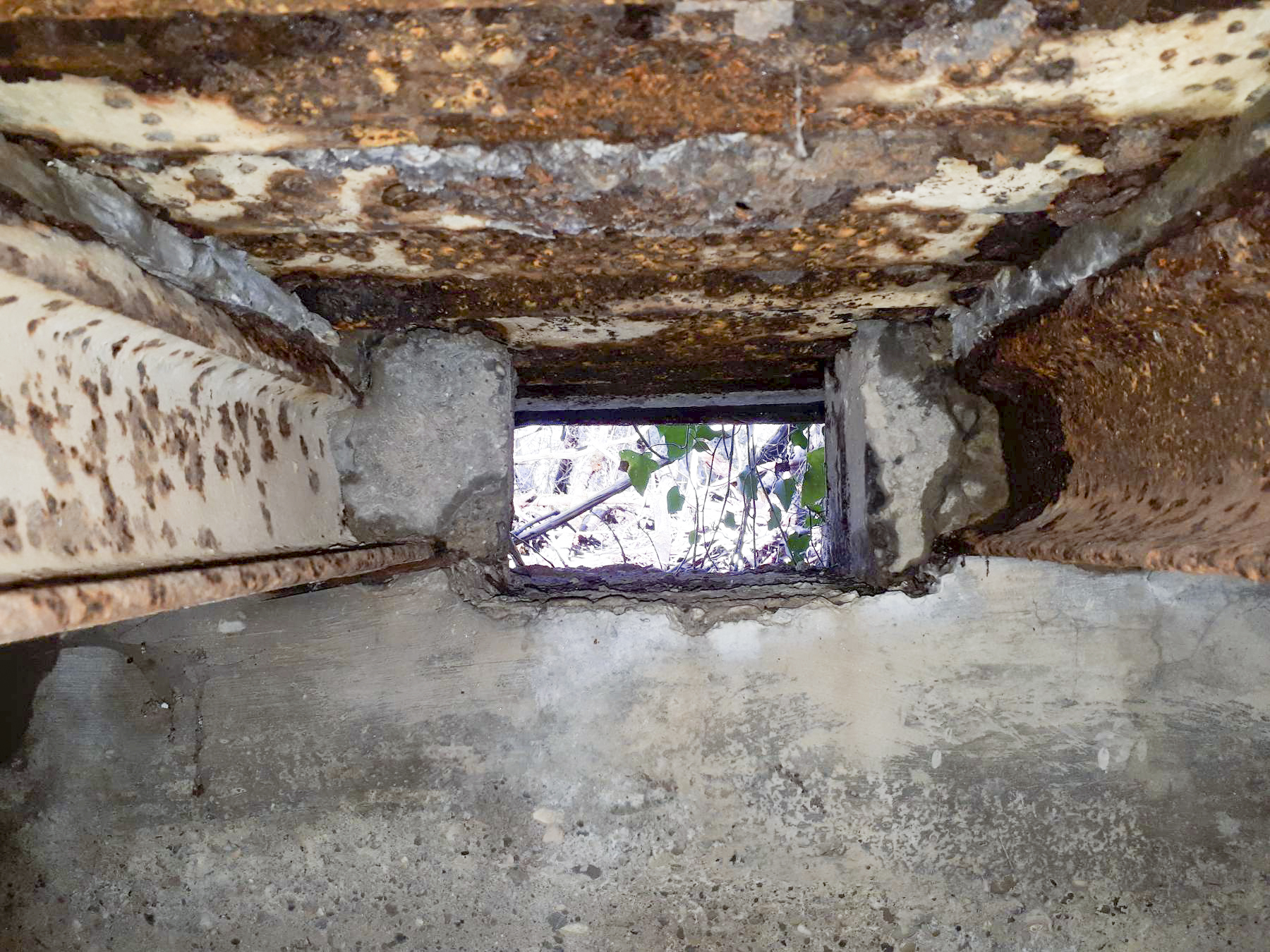 Ligne Maginot - WALDHOF CENTRE - (Blockhaus pour arme infanterie) - Détail du créneau droit - G.Fuchs