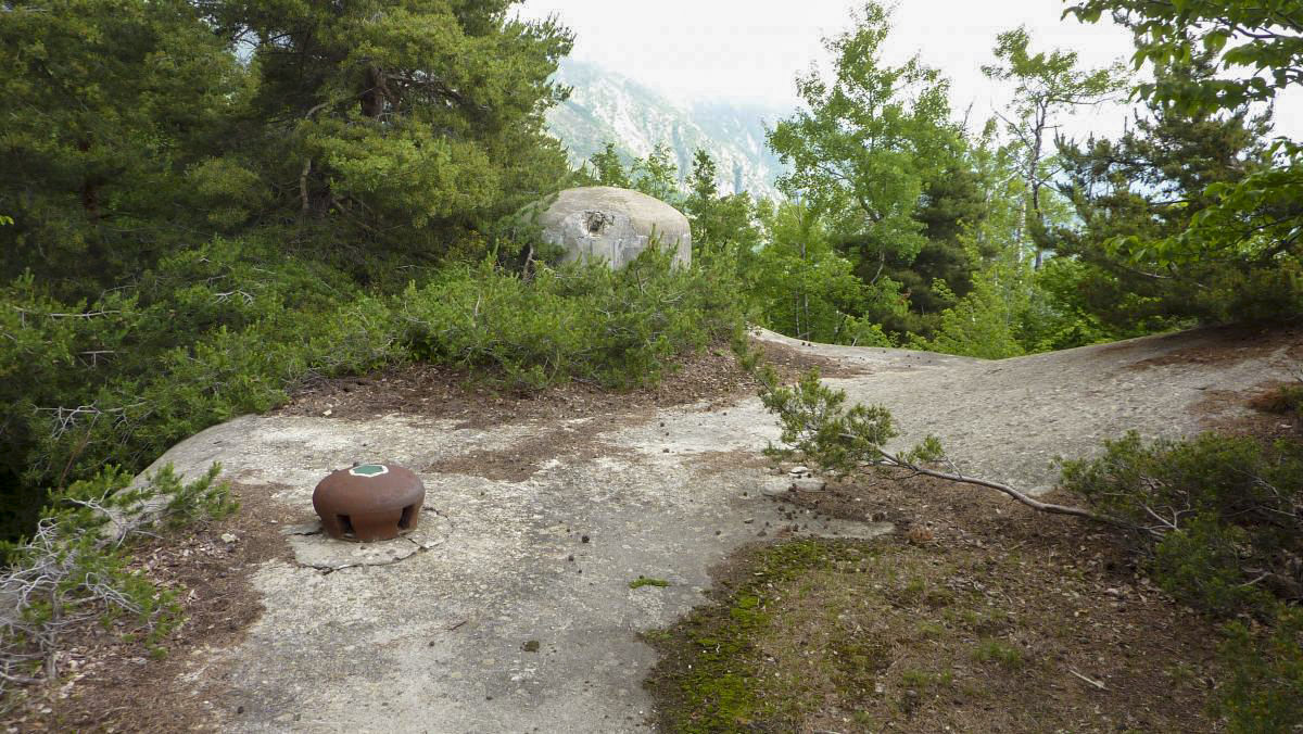 Ligne Maginot - MONTE GROSSO (MG) - E02 - (Ouvrage d'artillerie) - Bloc 8
La cloche en béton - ELLENA-CUNY