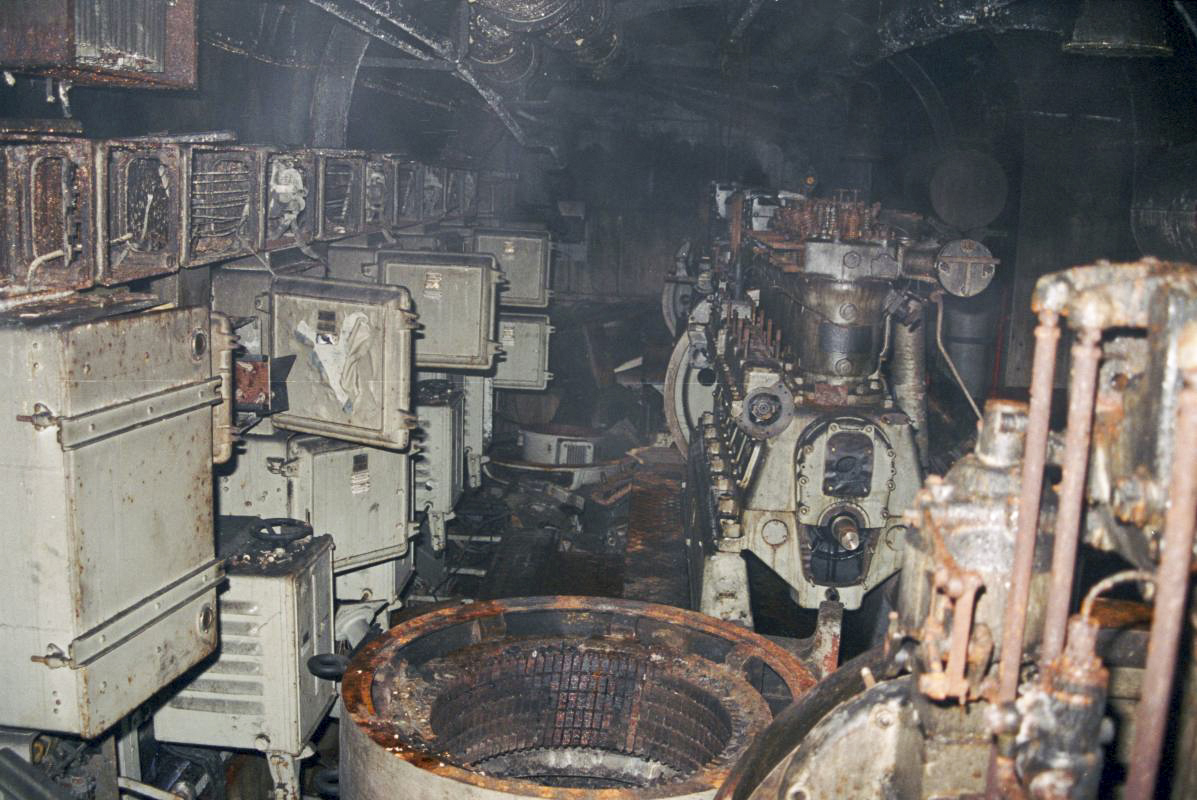 Ligne Maginot - MONTE GROSSO (MG) - E02 - (Ouvrage d'artillerie) - Usine après dévastation des câbles cuivrées - Michal Prasil