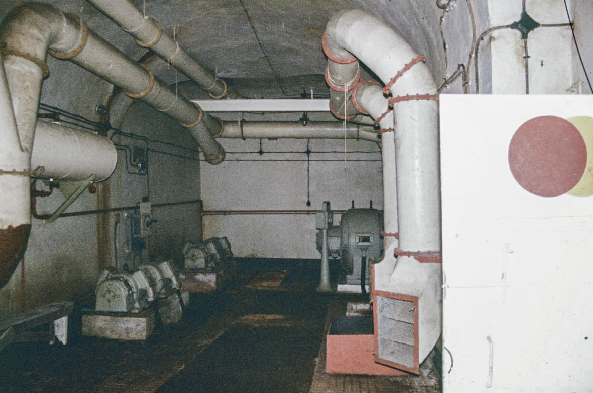Ligne Maginot - MONTE GROSSO (MG) - E02 - (Ouvrage d'artillerie) - Usine, convertisseurs des tourelles - Michal Prasil