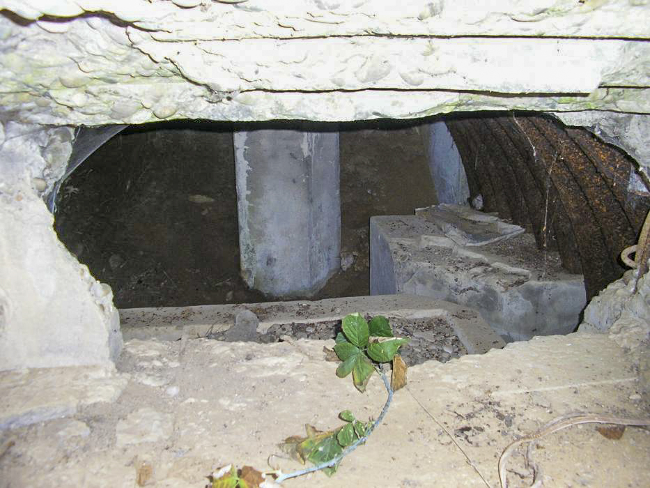 Ligne Maginot - EICHELBERG NORD - (Blockhaus pour canon) - Vue interne depuis le créneau - ALMO