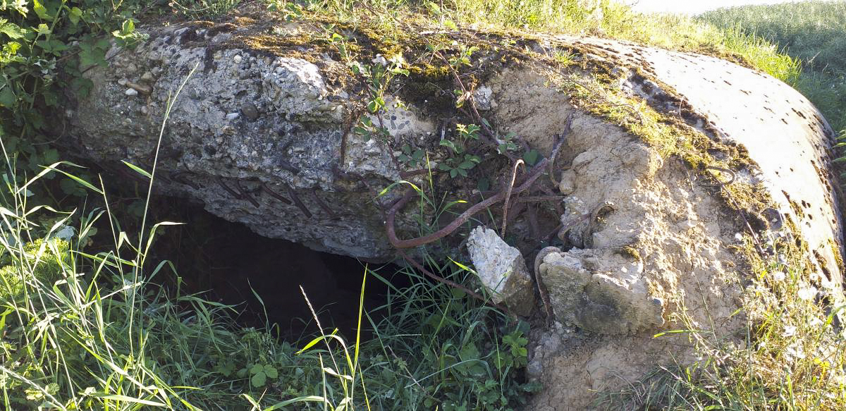 Ligne Maginot - EICHELBERG NORD - (Blockhaus pour canon) - Dégâts sur la visière du créneau - Gregory Fuchs