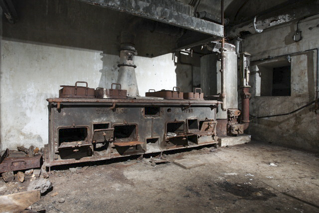 Ligne Maginot - BOIS d'ESCHERANGE - X3 (Quartier Kanfen - I/169°RIF) ( Abri ) - La cuisiniére à charbon - www.arnaultjl-photo.com