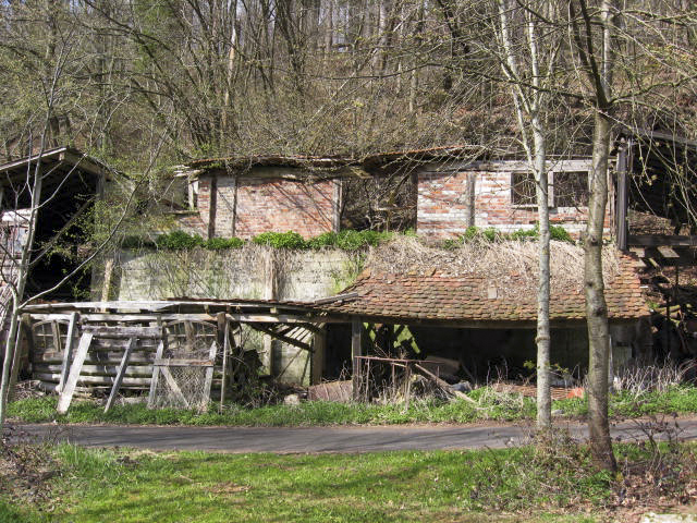 Ligne Maginot - MOULIN DE MONTBRONN (SF ROHRBACH) - (PC de Secteur) - Le blockhaus bétonné surmonté d'un bâtiment en briques avec trois bureaux - Christian LENHARD