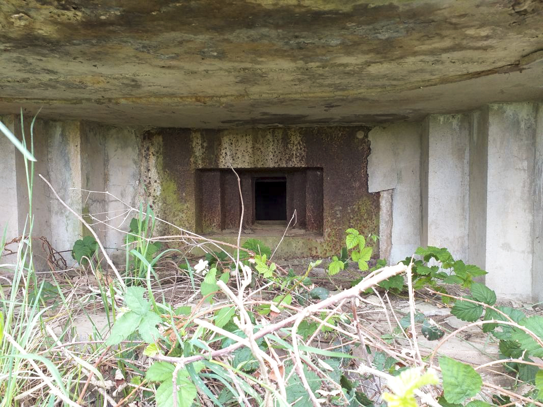 Ligne Maginot - HECKENMUEHLE Centre (Blockhaus pour arme infanterie) - Détail du créneau pour mitrailleuse - Gregory Fuchs
