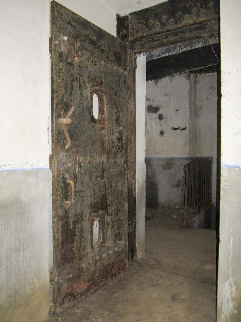 Ligne Maginot - HOFFEN ( Casemate d'infanterie ) - Deuxième porte au fond du couloir - Gregory Fuchs