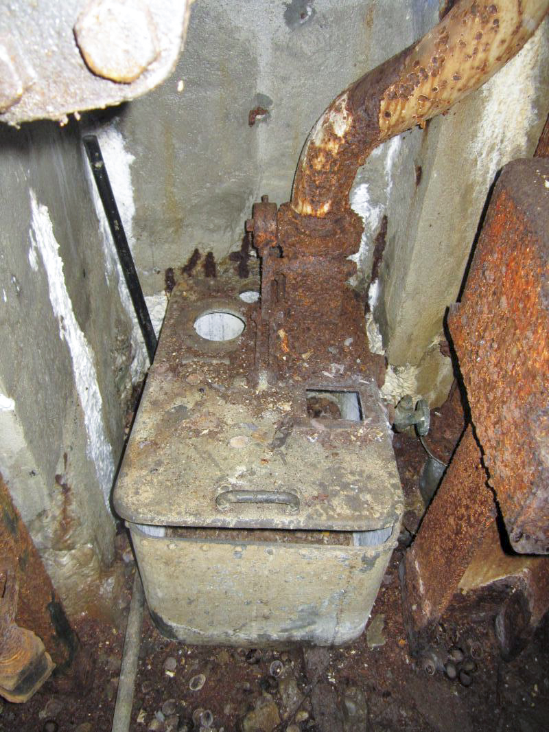 Ligne Maginot - HOFFEN ( Casemate d'infanterie ) - Caisson de récupération des douilles - Gregory Fuchs