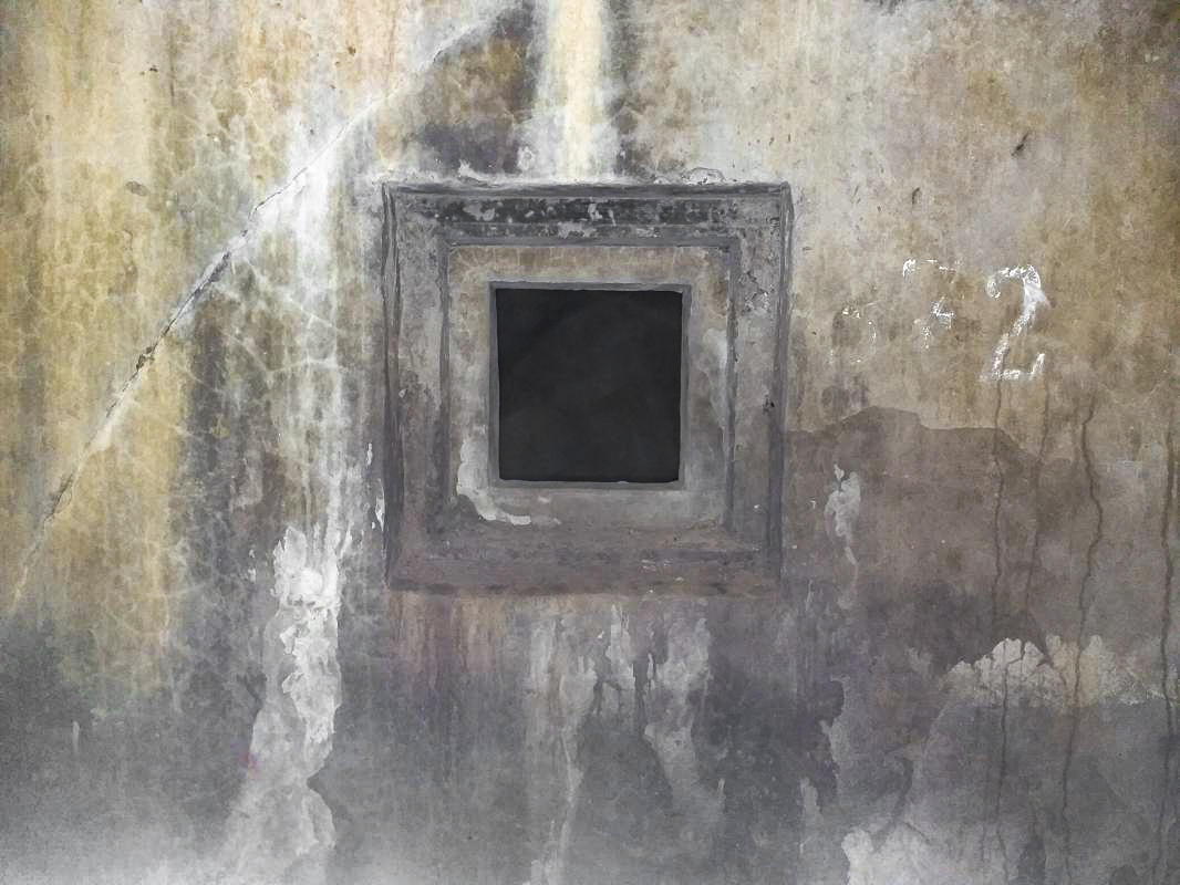 Ligne Maginot - HOHWILLER (I/79° RIF ?) - (PC de Quartier) - Créneau de défense rapprochée de la première entrée (marquage 372) - Gregory Fuchs