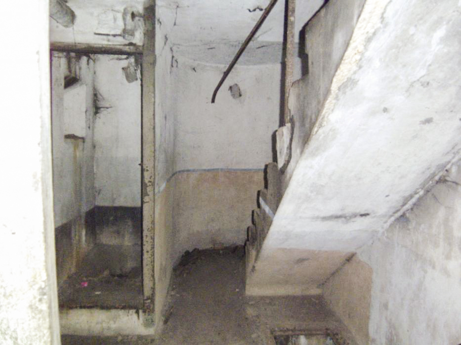 Ligne Maginot - HUNSPACH MOULIN OUEST - (Casemate d'infanterie - Simple) - L'escalier vers l'étage supérieur et les latrines - GLÜCKSJÄGER GJ13