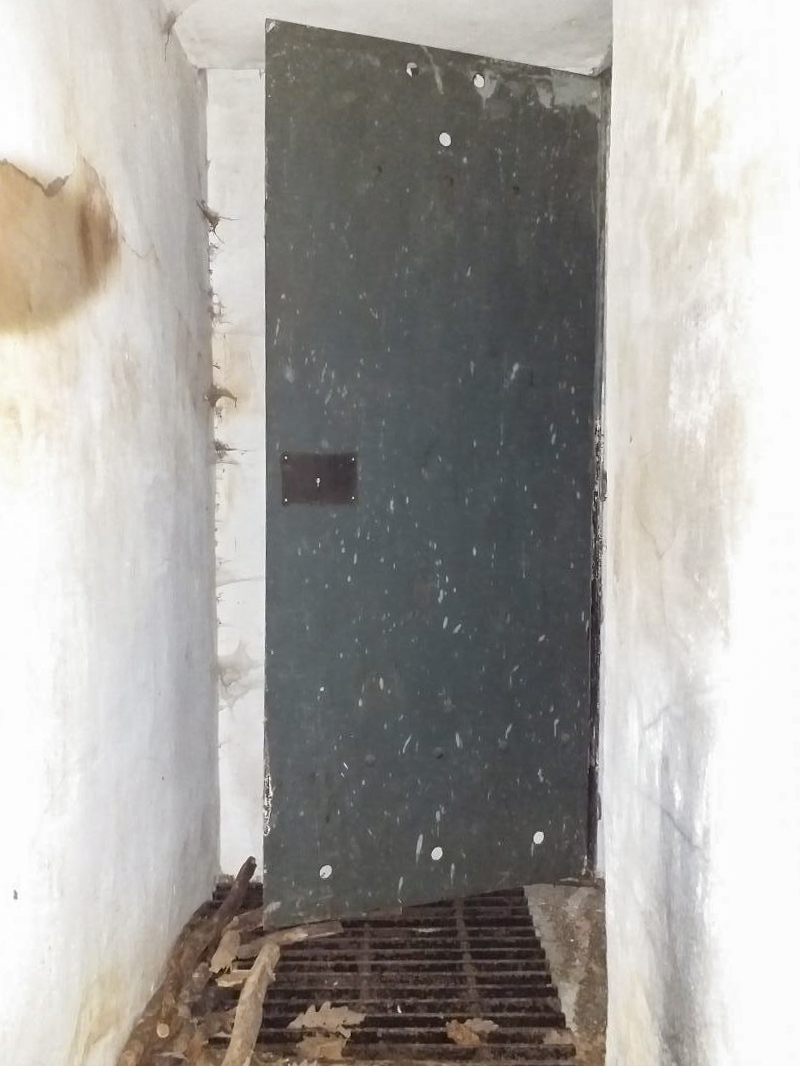 Ligne Maginot - I3 - (Chambre de coupure) - Porte et puisard - Gregory Fuchs
