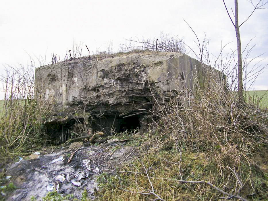 Ligne Maginot - KERNEIS (Blockhaus pour arme infanterie) - Créneau de tir - ALMO