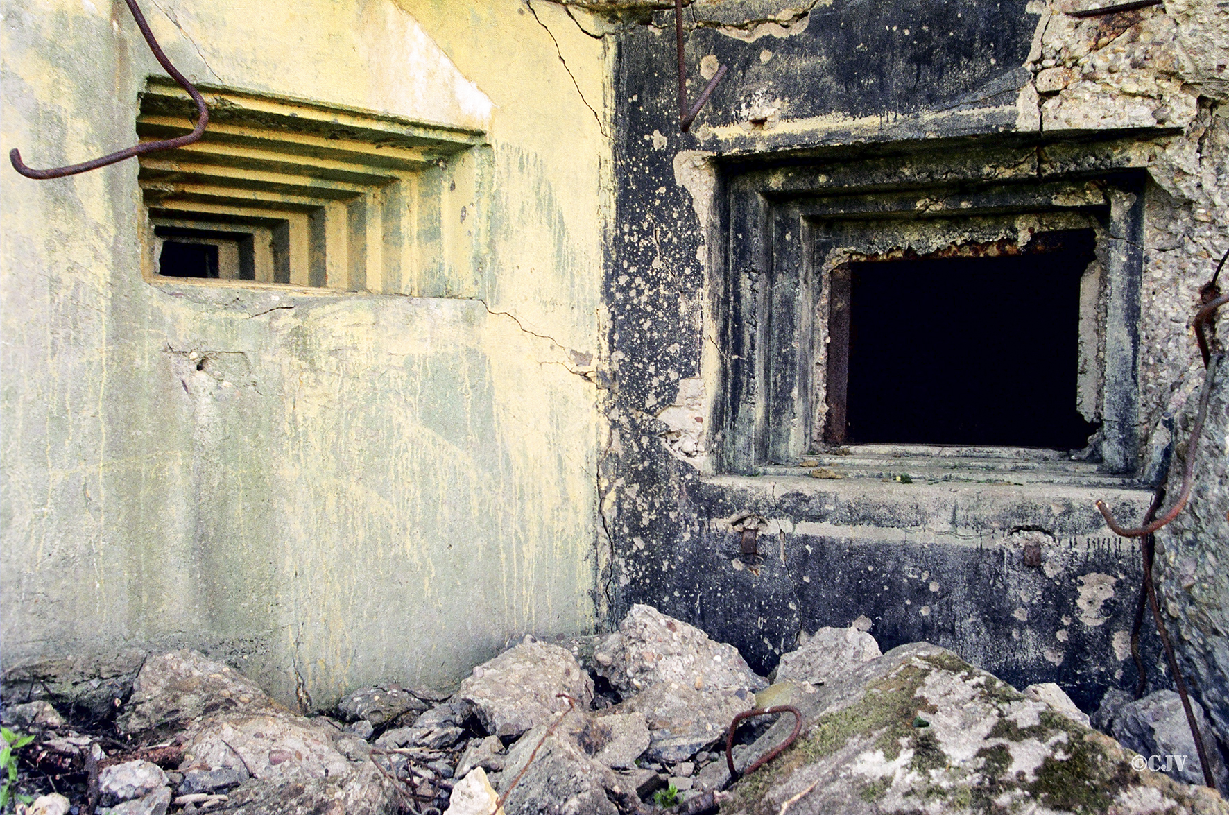 Ligne Maginot - AC3B - MC15  - BIDING NORD - (Casemate d'artillerie) -  - Lia VERMEULEN