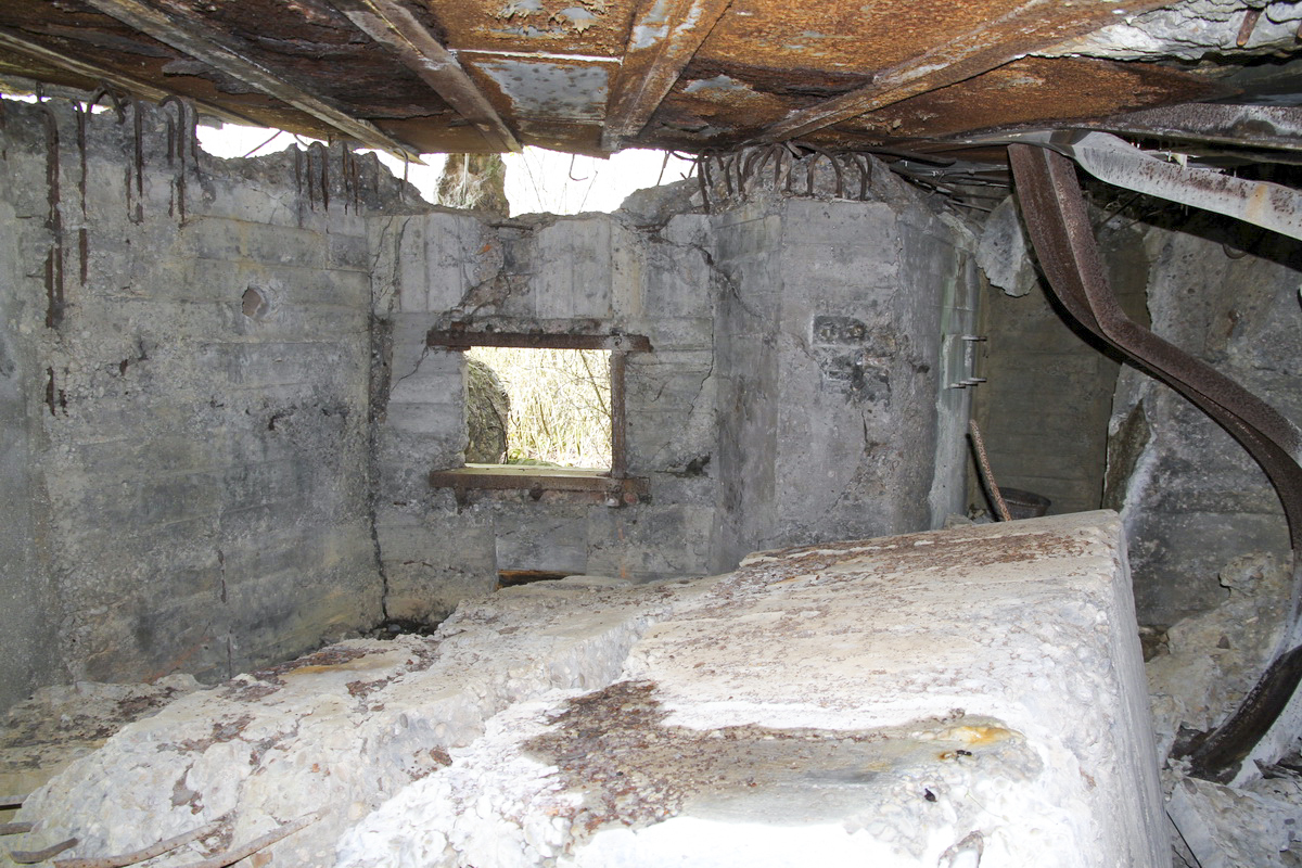 Ligne Maginot - AC3B - MC15  - BIDING NORD - (Casemate d'artillerie) - Chambre de tir - Alain Perouffe