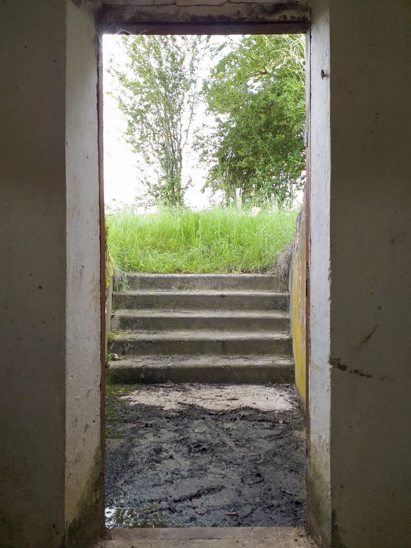 Ligne Maginot - TRIMBACH EST - (Blockhaus pour arme infanterie) - L'entrée vue du bloc - gregfuchs