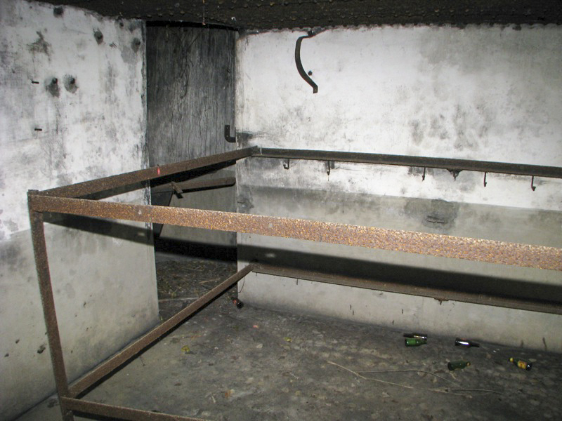 Ligne Maginot - BOIS DE RITTERSHOFFEN 6 - (Casemate d'infanterie - Simple) - Châssis des lits pour 8 hommes - Antoine SCHOEN