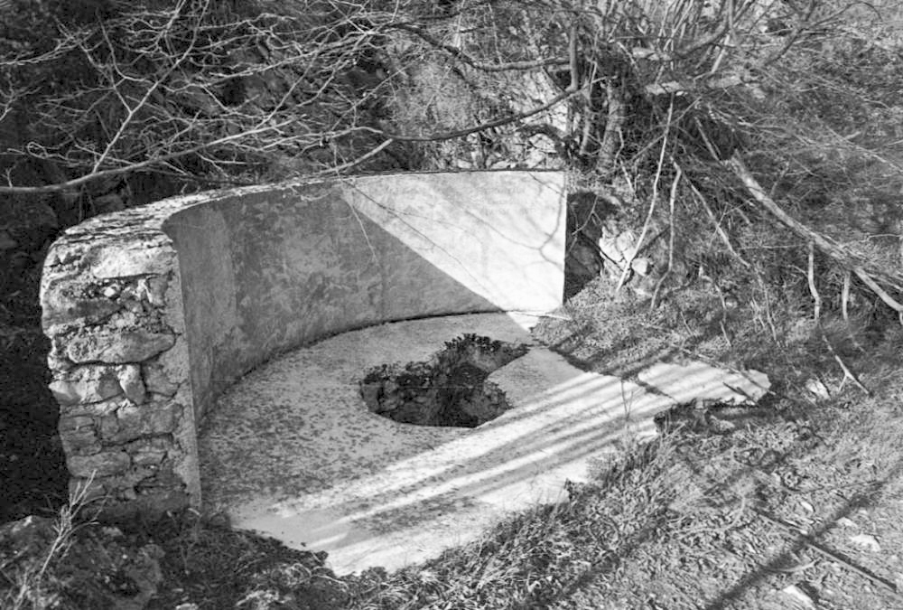 Ligne Maginot - COL de ROULABRE ( Unité de repérage par le Son ) - Vue d'ensemble du dispositif de localisation acoustique expérimental - LOVINY Alain
