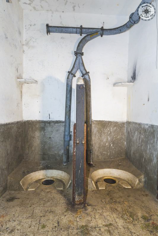 Ligne Maginot - BOIS KARRE - X12 - (Abri) - Latrines - CALAND Thierry