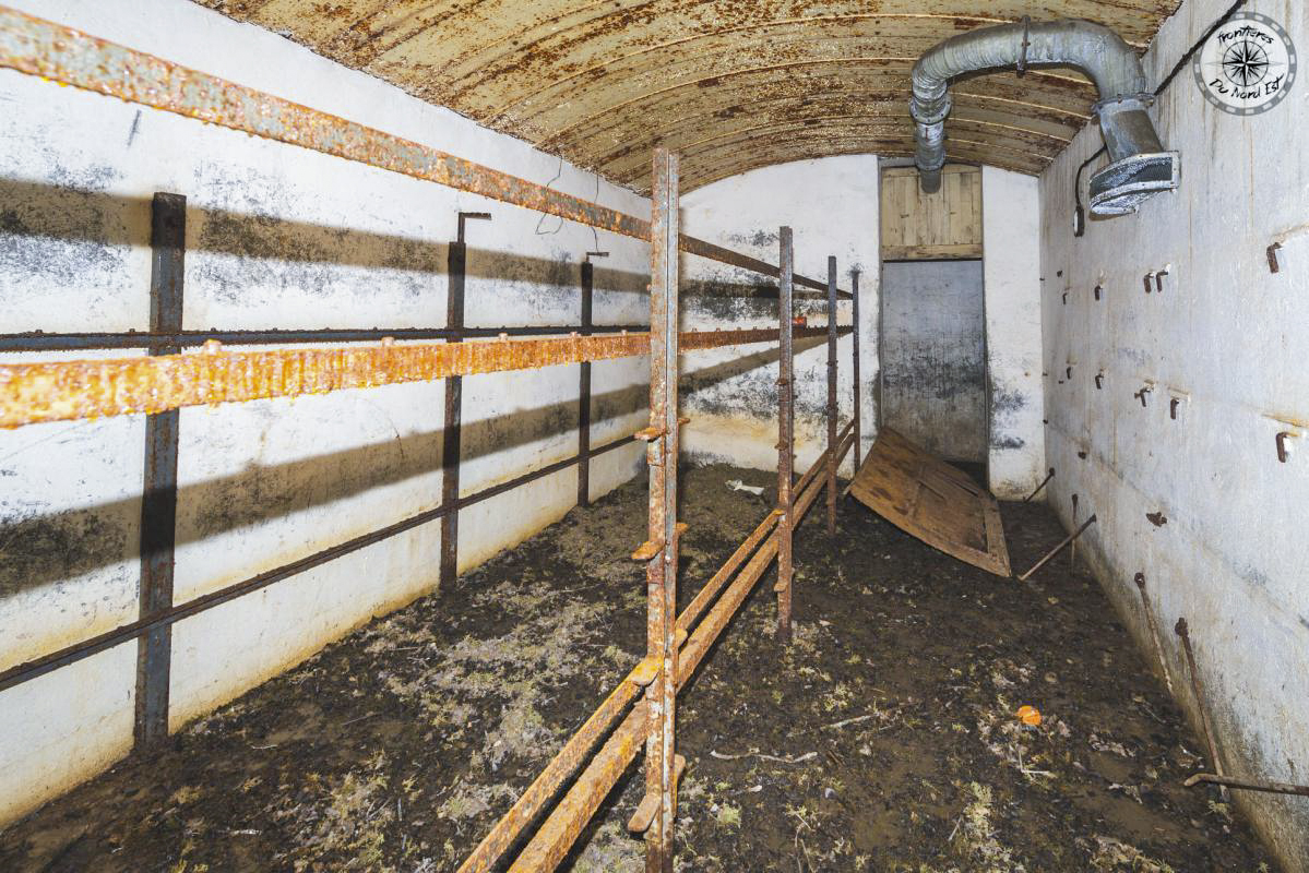 Ligne Maginot - BOIS KARRE - X12 - (Abri) - Une chambrée - CALAND Thierry
