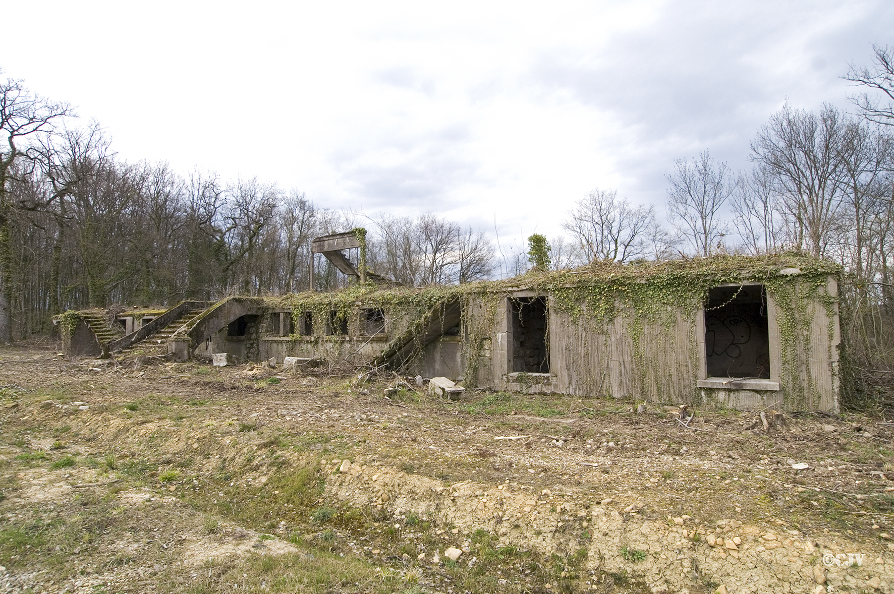 Ligne Maginot - CATTENOM - (Camp de sureté) - Base du mess-hotel pour officiers. - Lia VERMEULEN