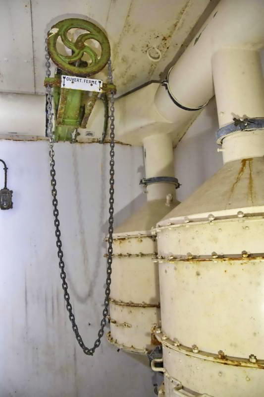 Ligne Maginot - BOIS DE CATTENOM - X14 - (Abri) - Vanne d’arrêt de la ventilation de la salle des filtres. - D.Froehly