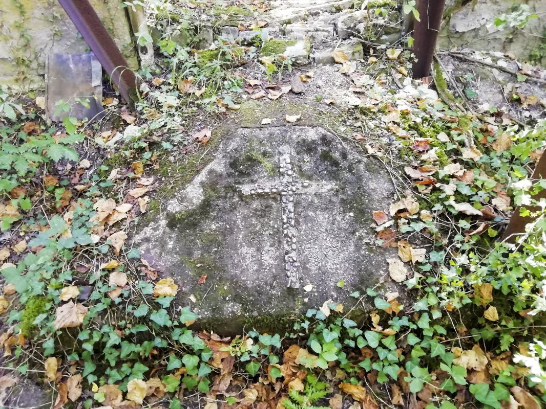 Ligne Maginot - BAN SAINT JEAN (Cité Cadres) - Crucifix en relief - Jin Jac