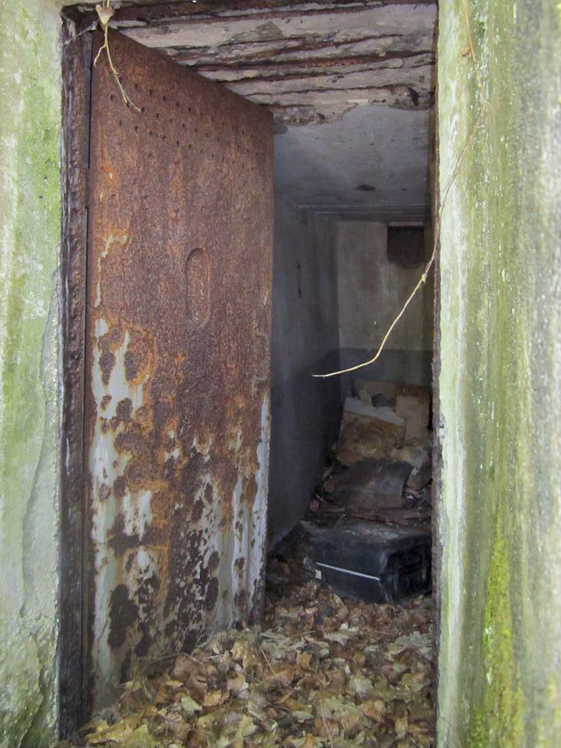 Ligne Maginot - KLOSTERGRABEN 2 - (Blockhaus pour arme infanterie) - Porte - gregfuchs