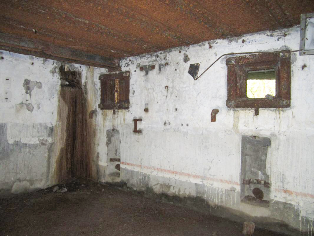 Ligne Maginot - KOENIGSBRUCK NORD - (Casemate d'infanterie) - Chambre de tir - gregfuchs