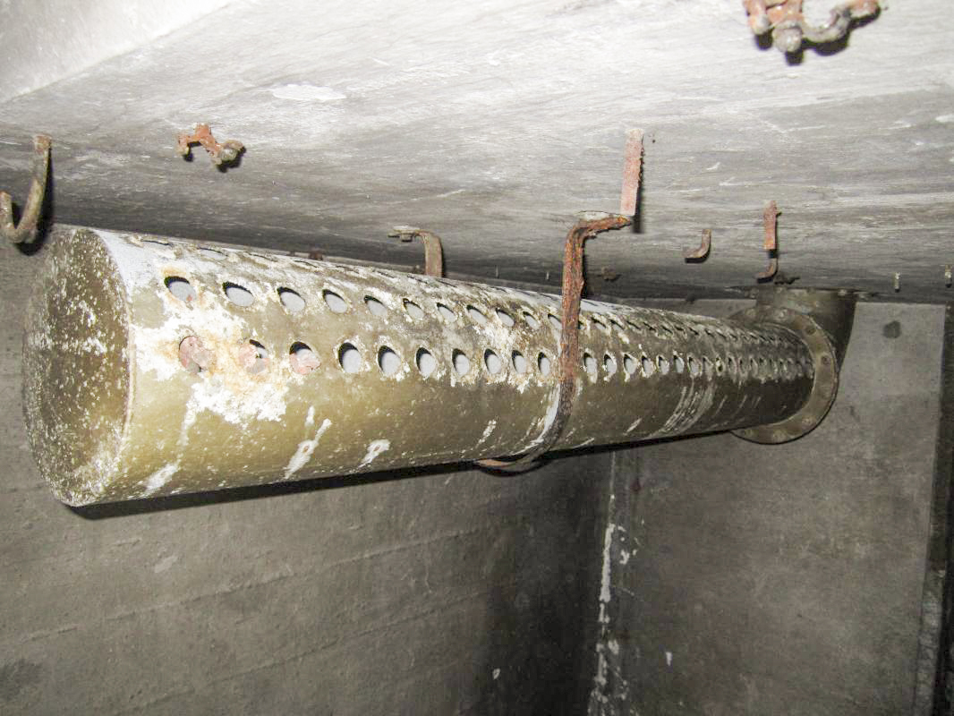 Ligne Maginot - KOENIGSBRUCK NORD - (Casemate d'infanterie) - La tube pour la ventilation de la chambre de repos - gregfuchs