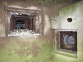 Ligne Maginot - DRACHENBRONN SUD EST - (Casemate d'infanterie) - Détail du créneau JM et du créneau FM de flanquement de façade